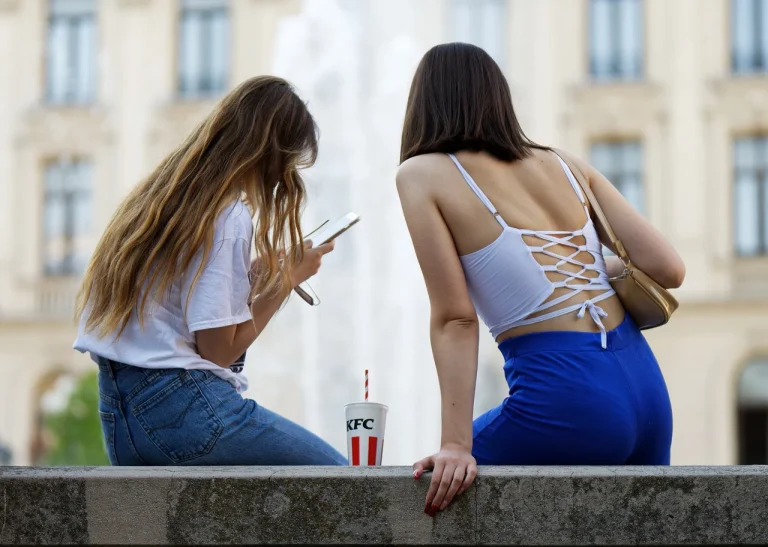 Branduri rochii de ocazie designeri celebri si colectii